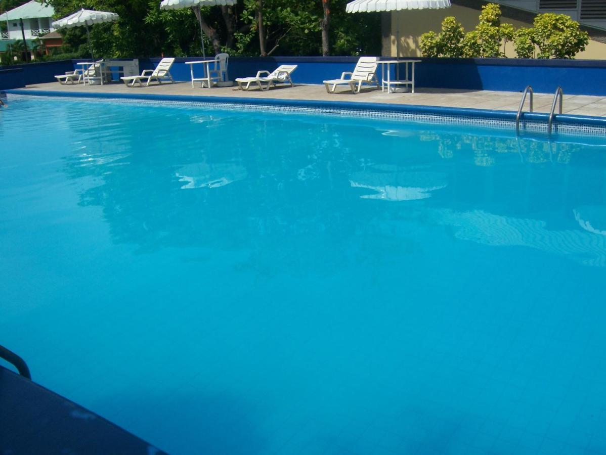 The Liguanea Club Hotel Kingston Bagian luar foto